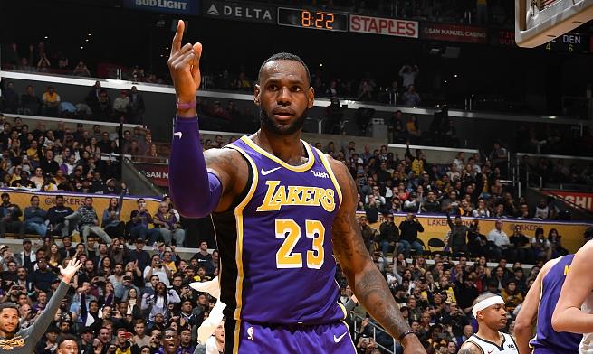 而热火队在 而热火队在